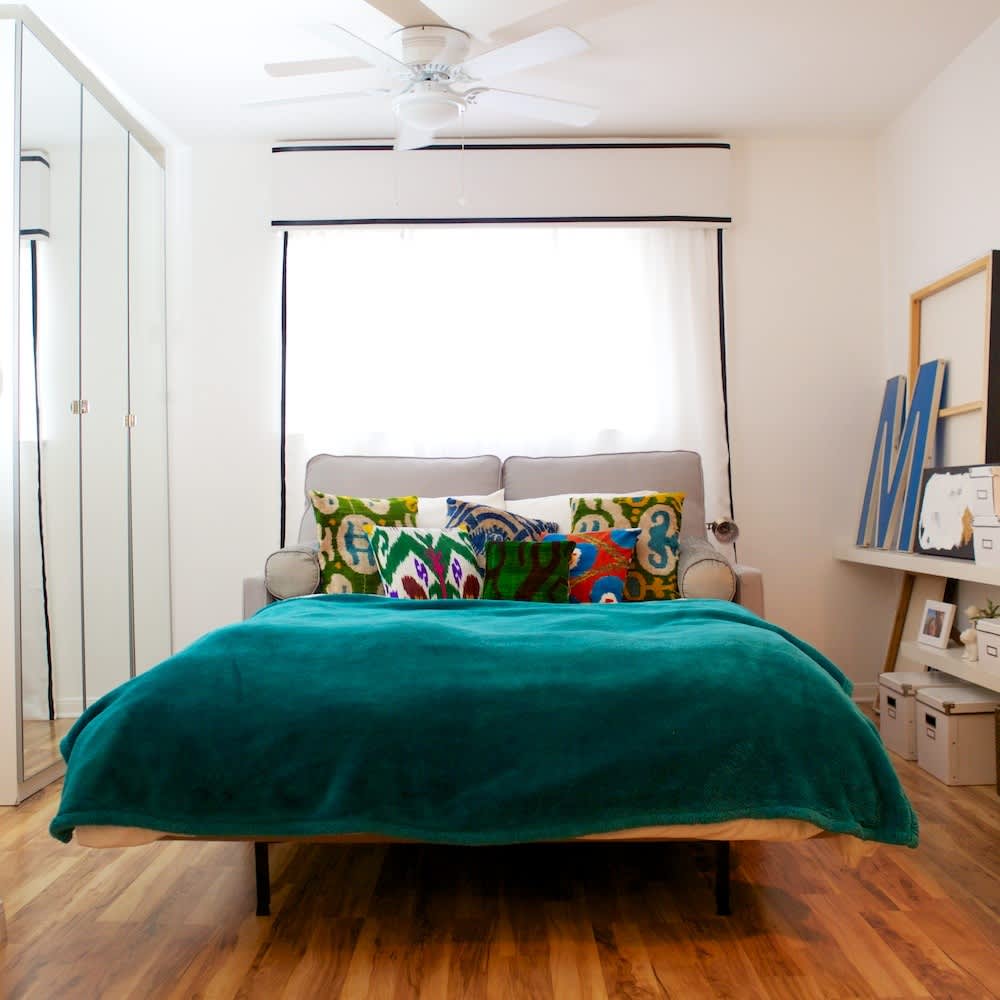 house-tour-a-smart-300-square-feet-austin-apartment-apartment-therapy